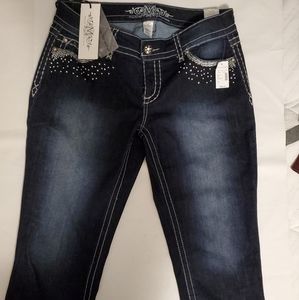 Maurices Premium DenimCapri Size 14 NWT